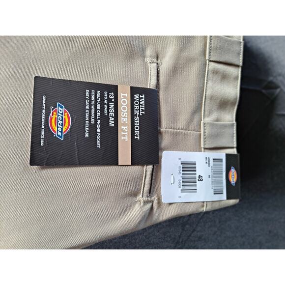 Dickies Men's 13 Inch Loose Fit Multi-Pocket Work Short 48 (B34) - Picture 4 of 4